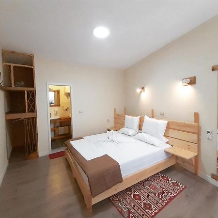 At Pikotiko'S - Korca City Rooms For Rent Luaran gambar