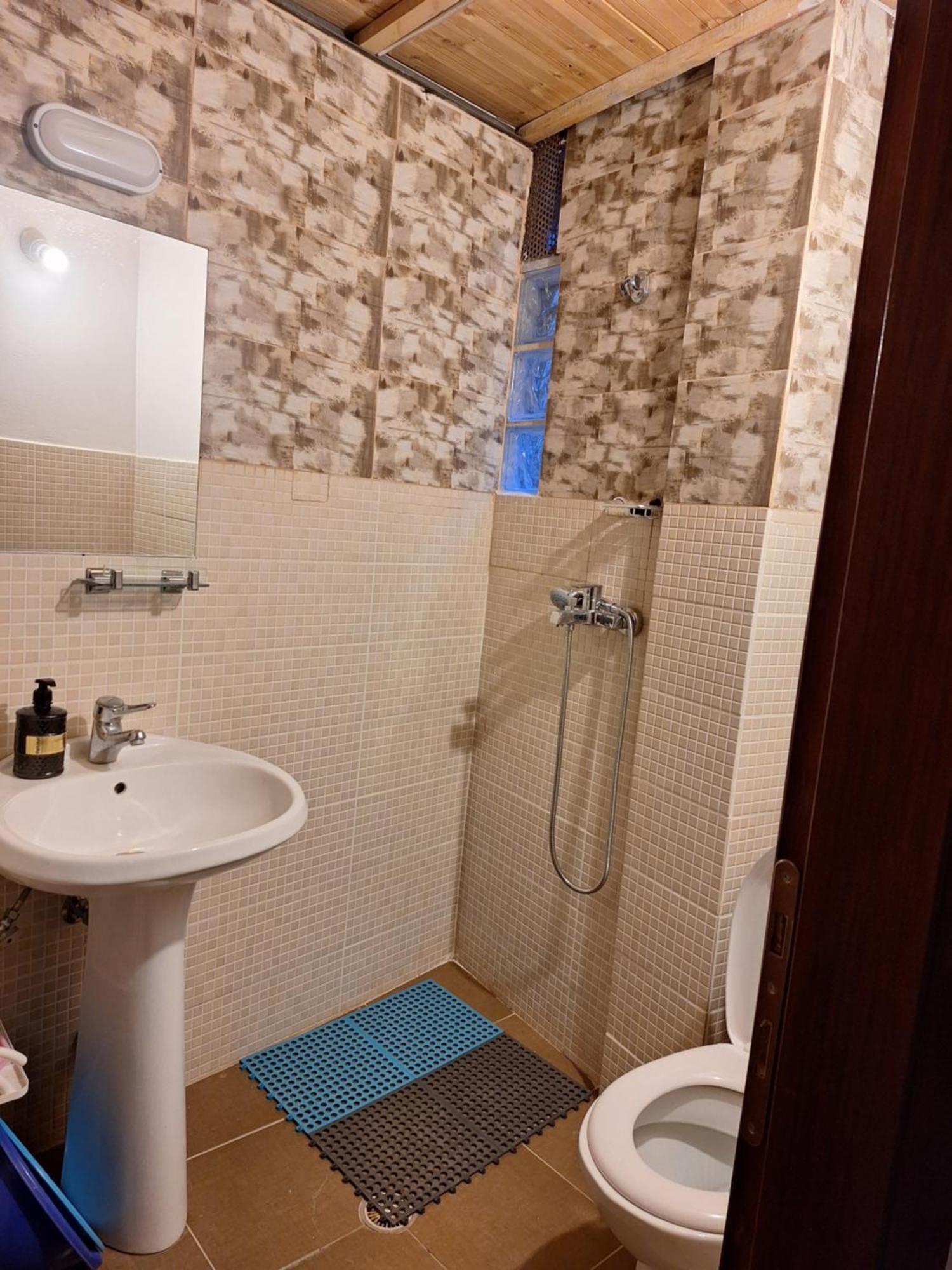 At Pikotiko'S - Korca City Rooms For Rent Luaran gambar